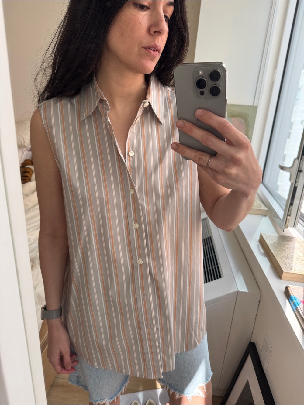 6397 sleeveless cotton button down top